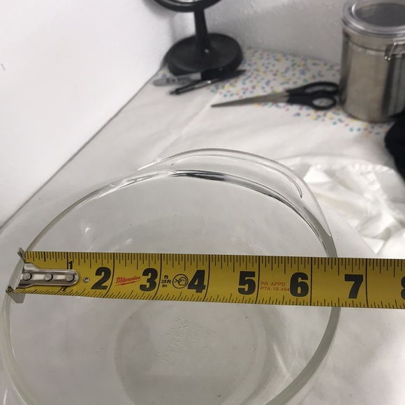 Pyrex by Corning Antique Baking & Microwave Dish - Picture 7 of 8